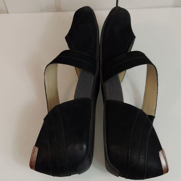 OTBT Pacific City Flat Black Nubuck MaryJane Sz 9 (8.5) - Picture 6 of 12